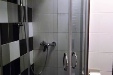 Фото номера Двухместный номер с 1 кроватью и собственной ванной комнатой Отели типа «постель и завтрак» Willa Rycerz г. Замок Нидзица 11